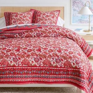 Pottery Barn Red and Blue Floral Quilt